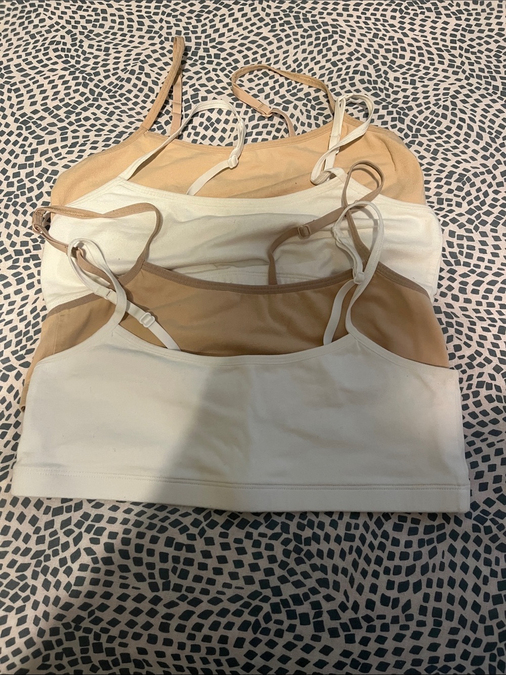 Girls Wonder Nation Seamless Bralette Bra- 2 white, 2 Nude Set of 4, size M